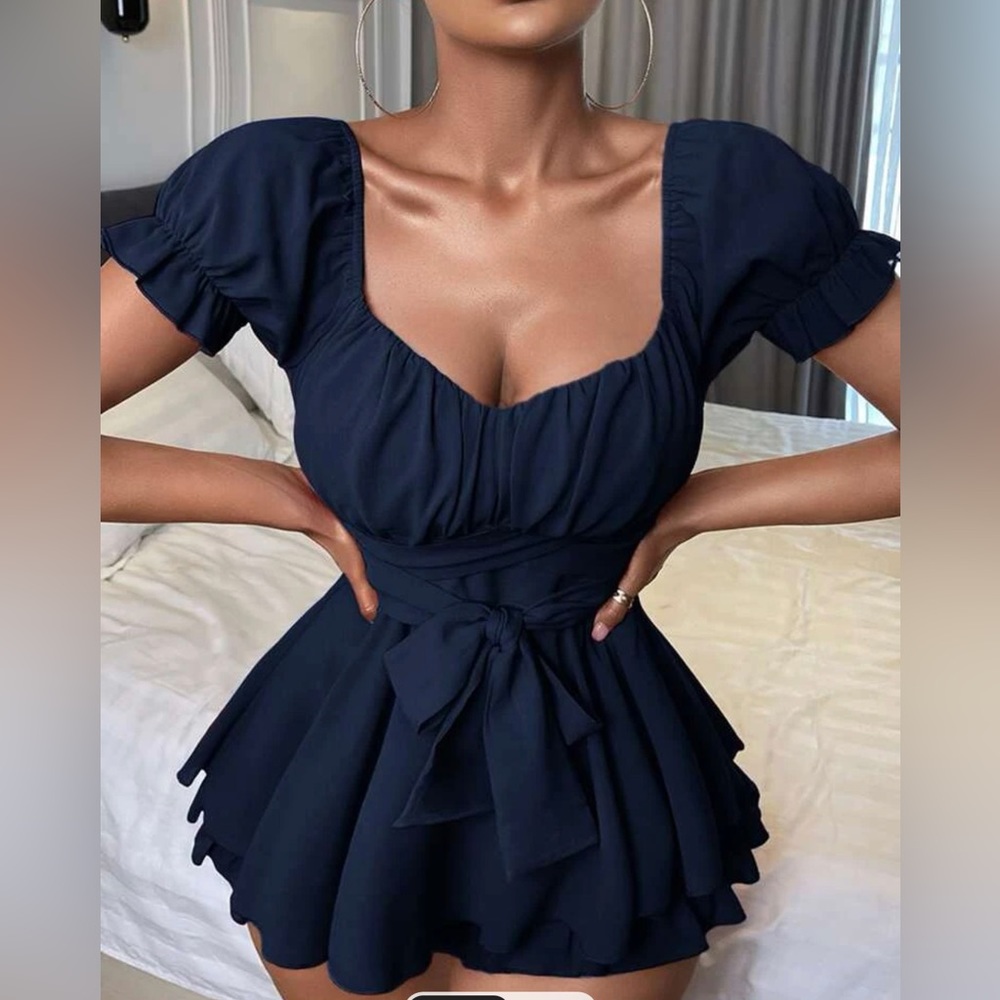 Shein Sweetheart Neck Flounce Sleeve Belted Layered Hem Romper size:M navy blue